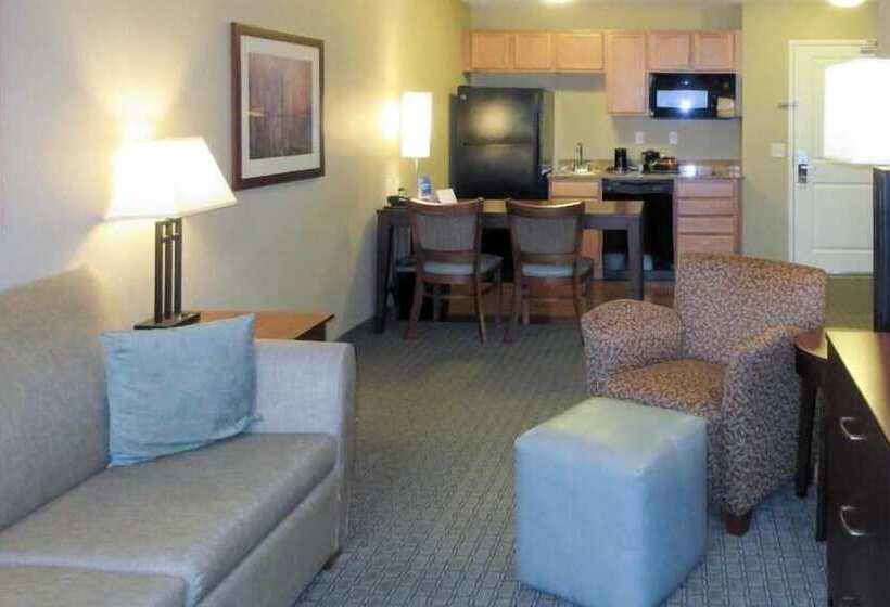 هتل Amerivu Inn And Suites  Chisago City