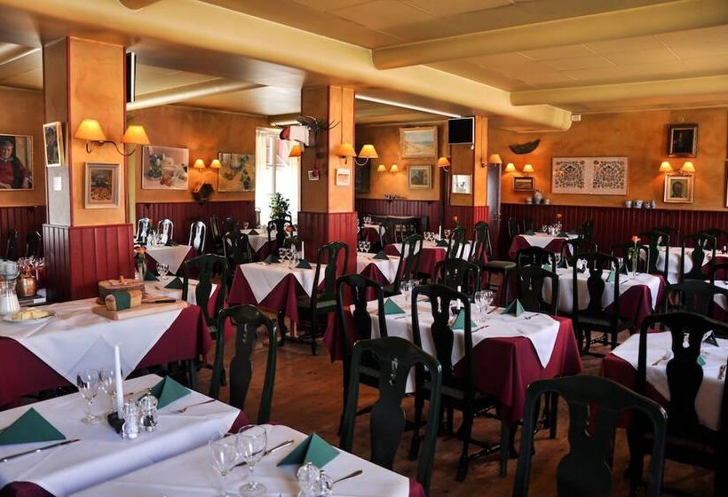 فندق Brösarps Gästgifveri & Spa