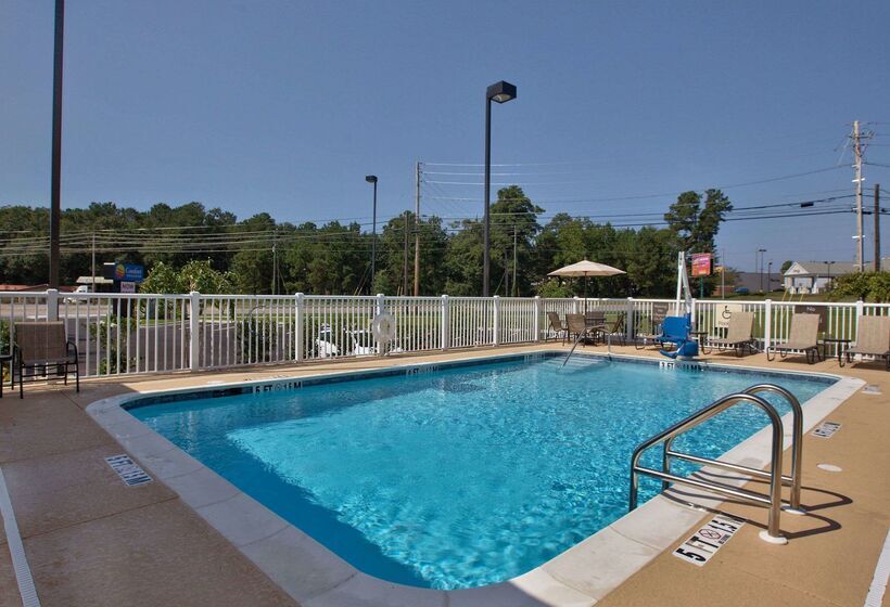 هتل Comfort Inn & Suites Dothan East