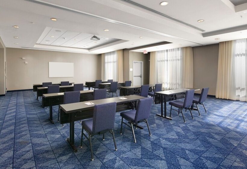 هتل Courtyard By Marriott Lubbock Downtown/university Area