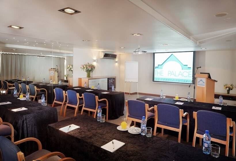 בית מלון כפרי First Group The Palace Allsuite