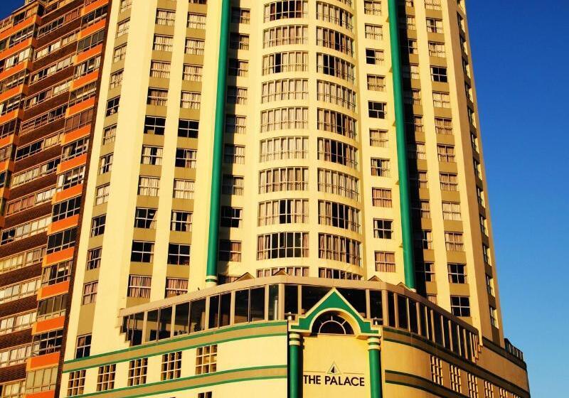 בית מלון כפרי First Group The Palace Allsuite