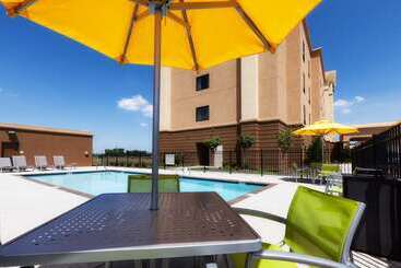 هتل Hampton Inn Marion