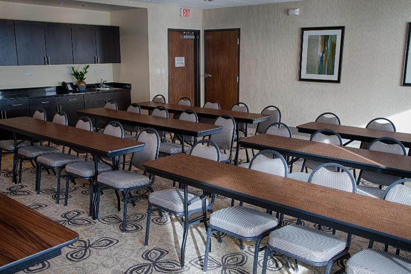 هتل Holiday Inn Express And Suites Tahlequah, An Ihg