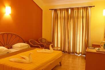 هتل Kingstork Beach Resort