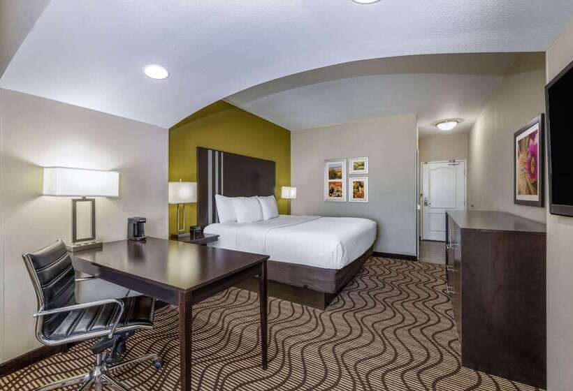 فندق La Quinta By Wyndham Artesia