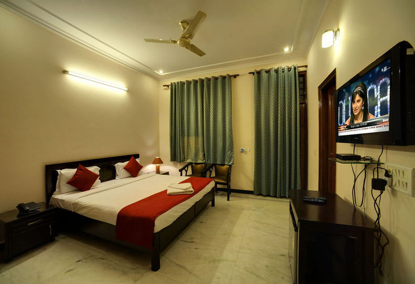 Hotel Oyo Rooms Galleria Market