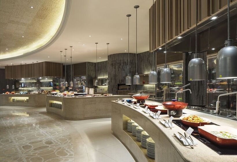 هتل The Westin Zhujiajian Resort, Zhoushan