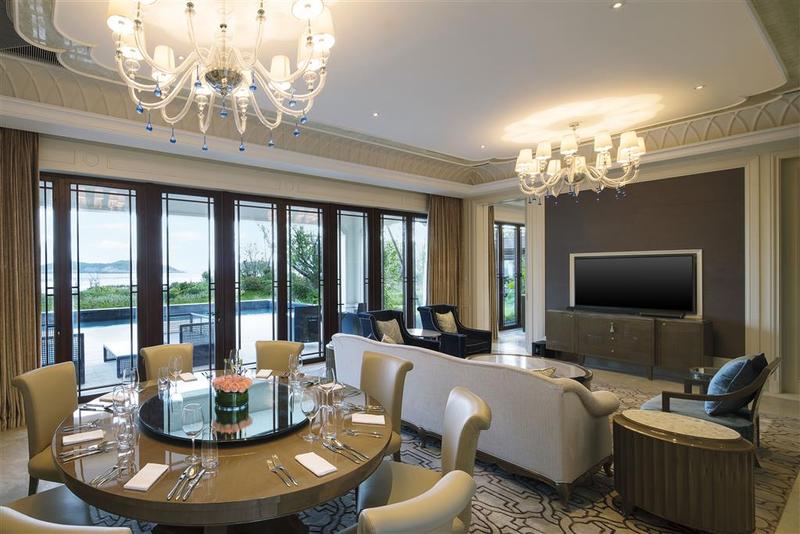 هتل The Westin Zhujiajian Resort, Zhoushan