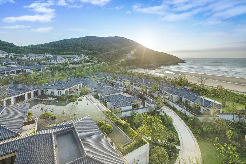هتل The Westin Zhujiajian Resort, Zhoushan