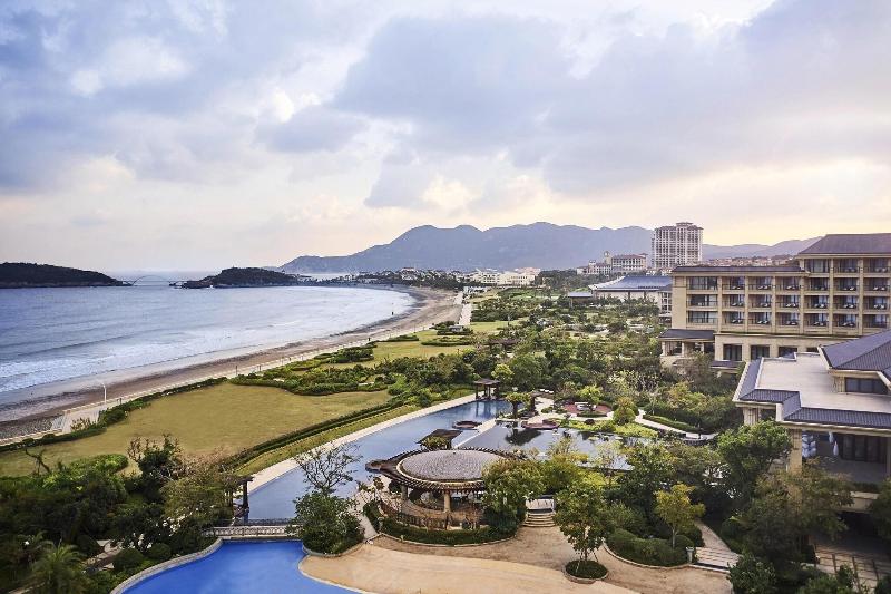 هتل The Westin Zhujiajian Resort, Zhoushan