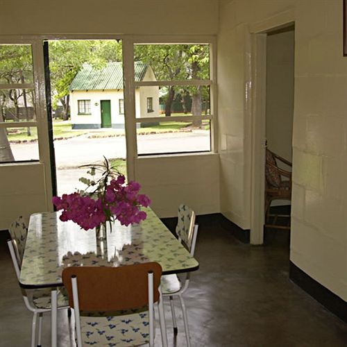 Hotel Victoria Falls Restcamp And Lodges