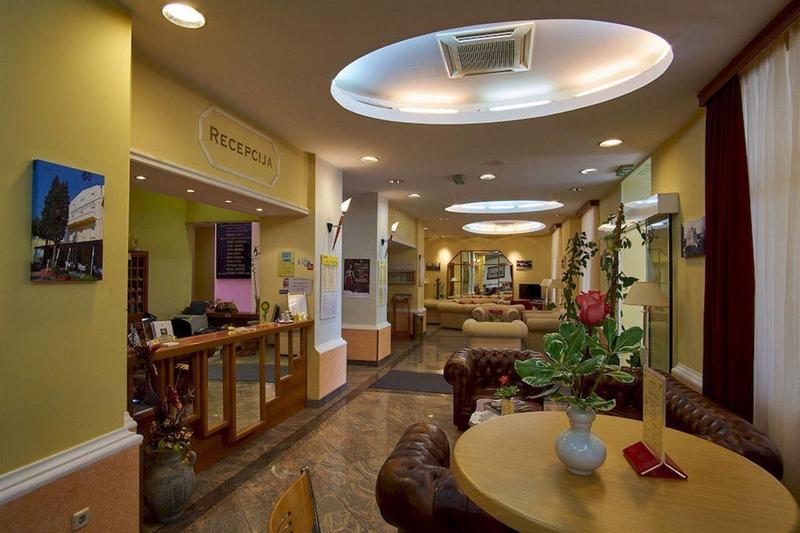 هتل Vila Ružica  Glavna Zgrada I Depandanse