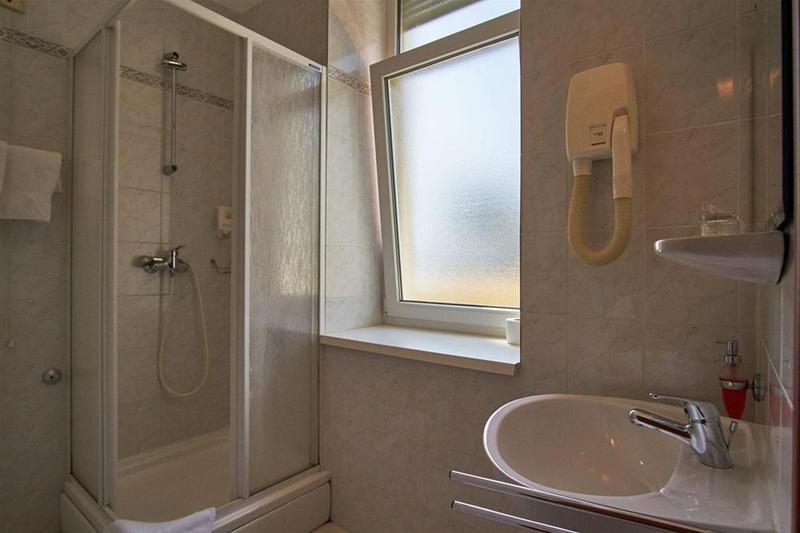 هتل Vila Ružica  Glavna Zgrada I Depandanse