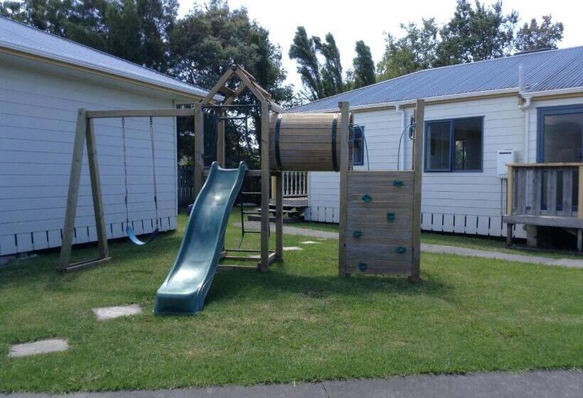 Matakana Motel