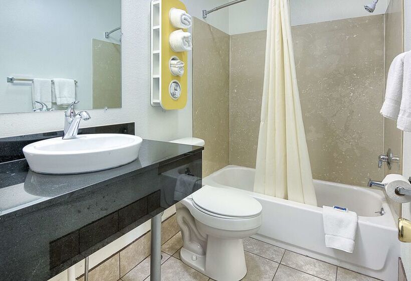 Motel 6 Harrisonburg, Va   South