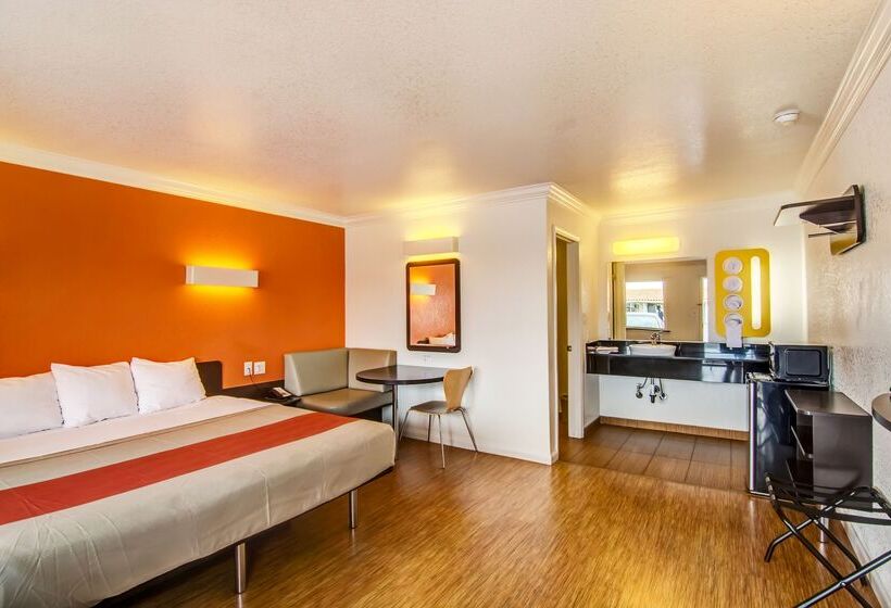 Motel 6 Manteca, Ca