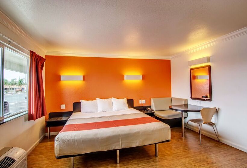 Motel 6 Manteca, Ca