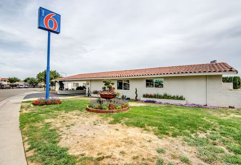 Motel 6 Manteca