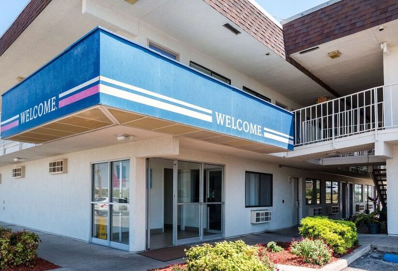 Motel 6del Rio, Tx