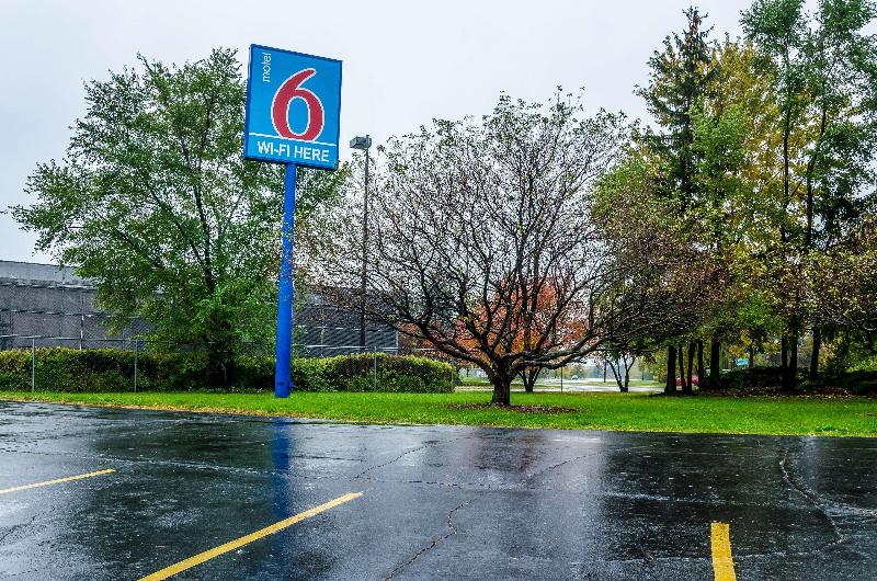 Motel 6warren, Mi  Detroit East