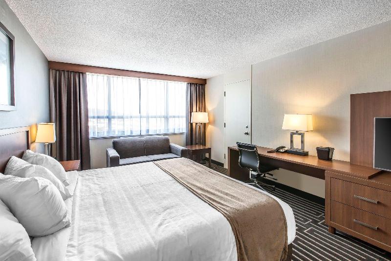 فندق على الطريق Quality Inn