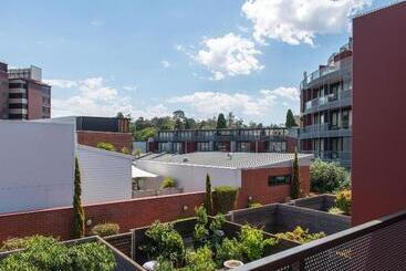 Sullivans Cove Apartments