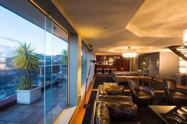Sullivans Cove Apartments