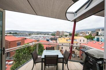 Sullivans Cove Apartments