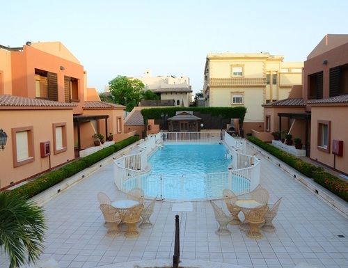 בית מלון כפרי BelleVue Al Basmah Coral Resort