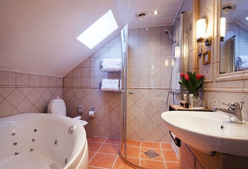 هتل Amalias Hus