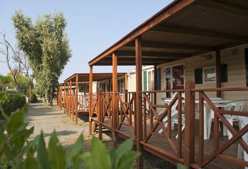 هتل New Camping Le Tamerici