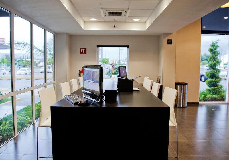 هتل City Express By Marriott Tehuacan