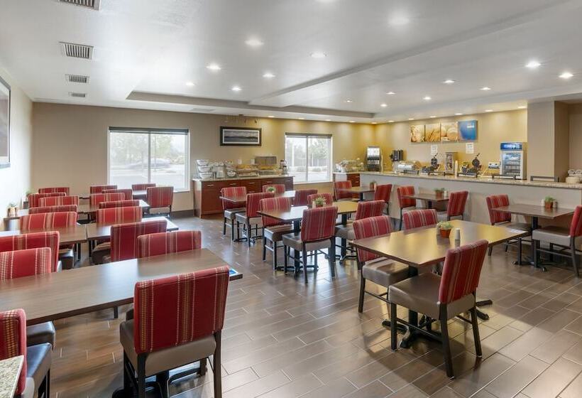 هتل Comfort Suites Redding  Shasta Lake