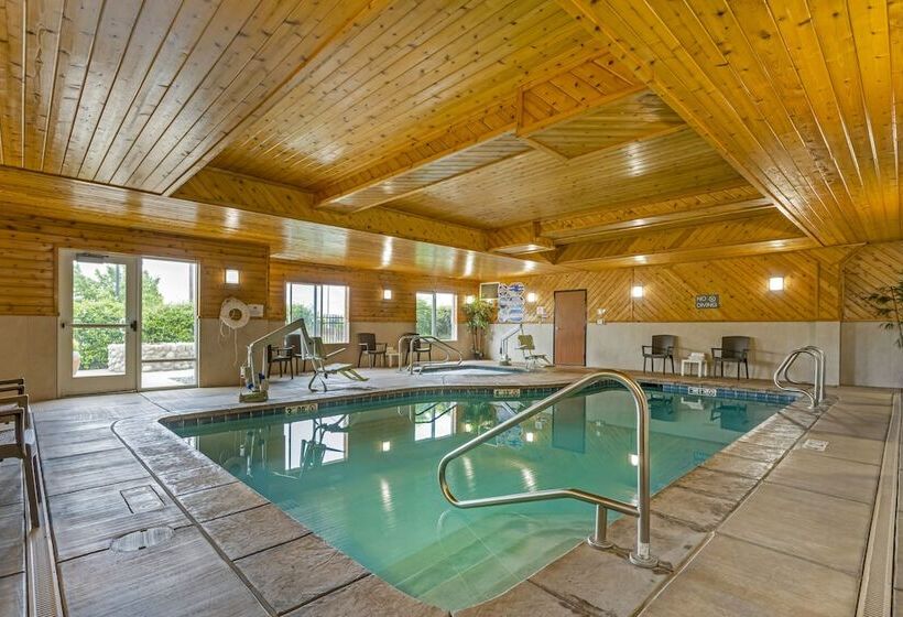 هتل Comfort Suites Redding  Shasta Lake