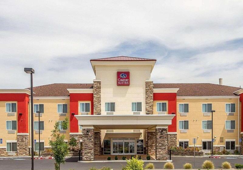 هتل Comfort Suites Redding  Shasta Lake