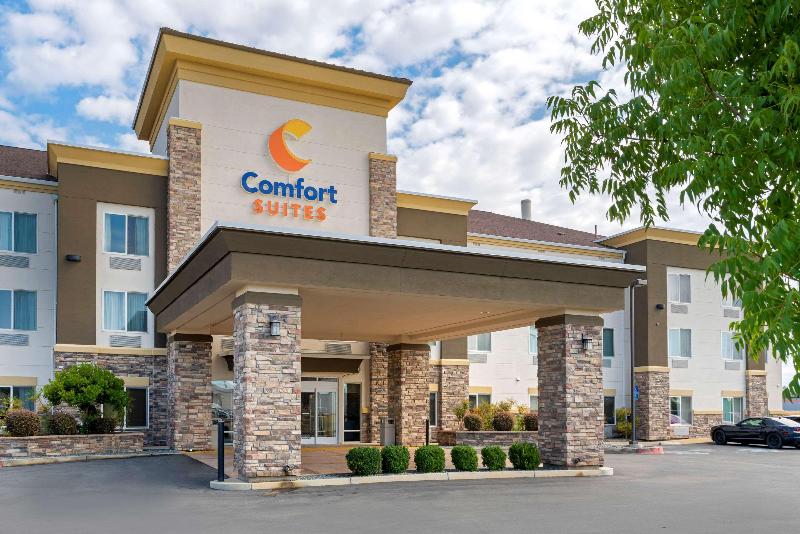 هتل Comfort Suites Redding  Shasta Lake