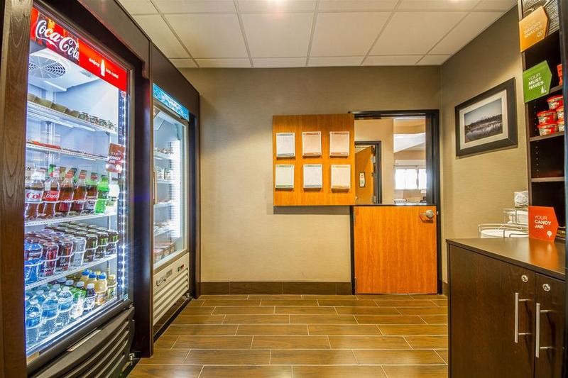 هتل Comfort Suites Redding  Shasta Lake
