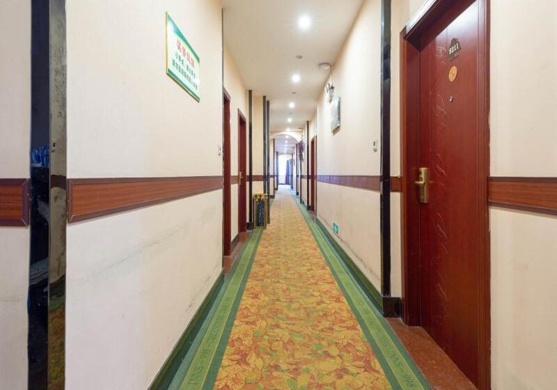 酒店 Greentree Inn Jiangsu Zhenjiang Jurong New Bus Station Express