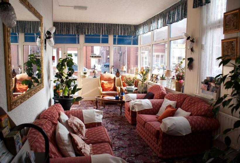 Fotos del hotel The Highfield Private:  25