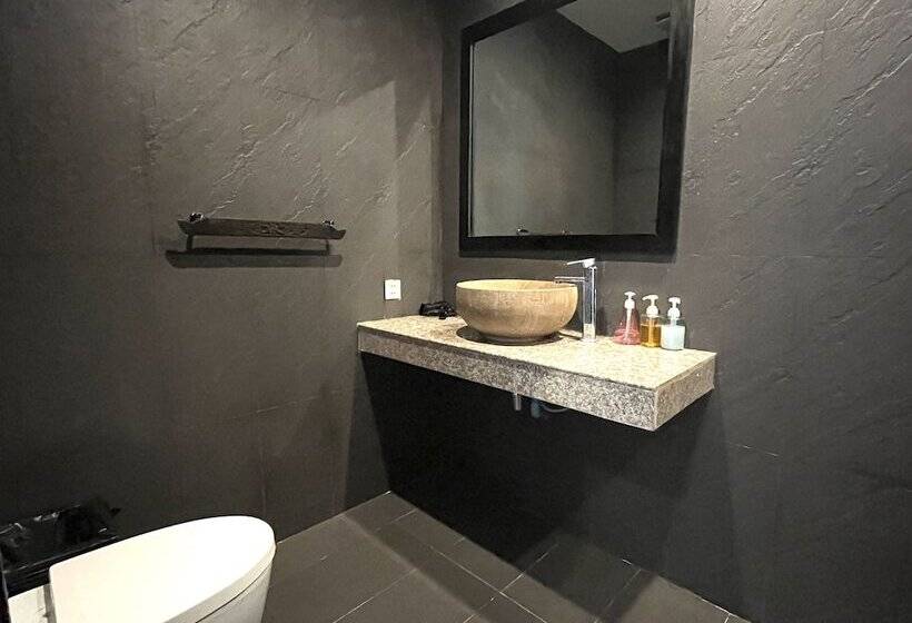 هتل Prana