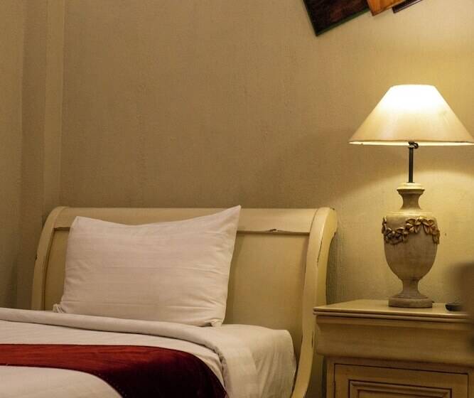 בית מלון כפרי Kayu Arum Resort