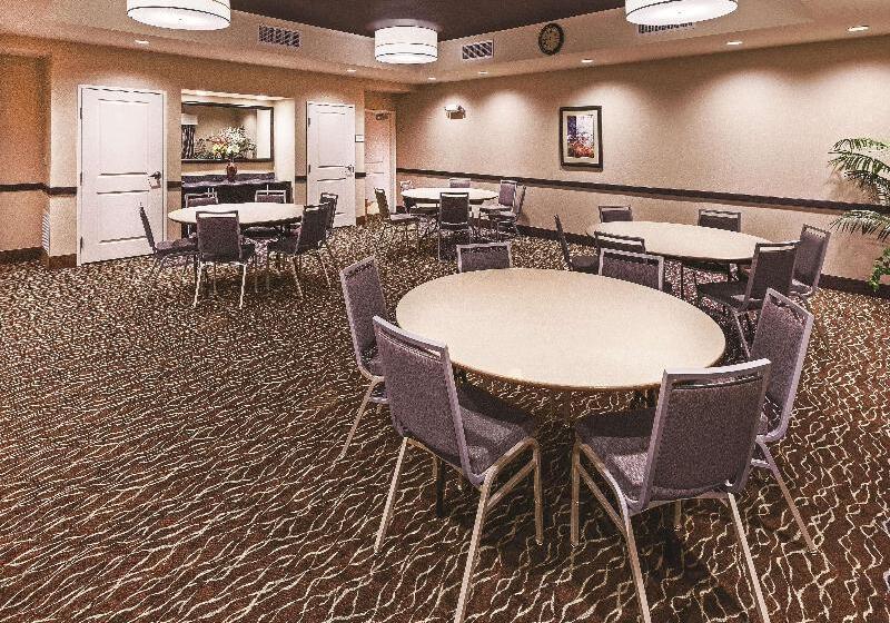 هتل La Quinta By Wyndham Wichita Falls   Msu Area