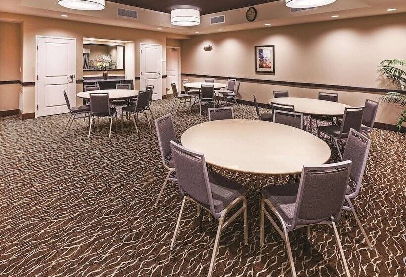 هتل La Quinta By Wyndham Wichita Falls   Msu Area