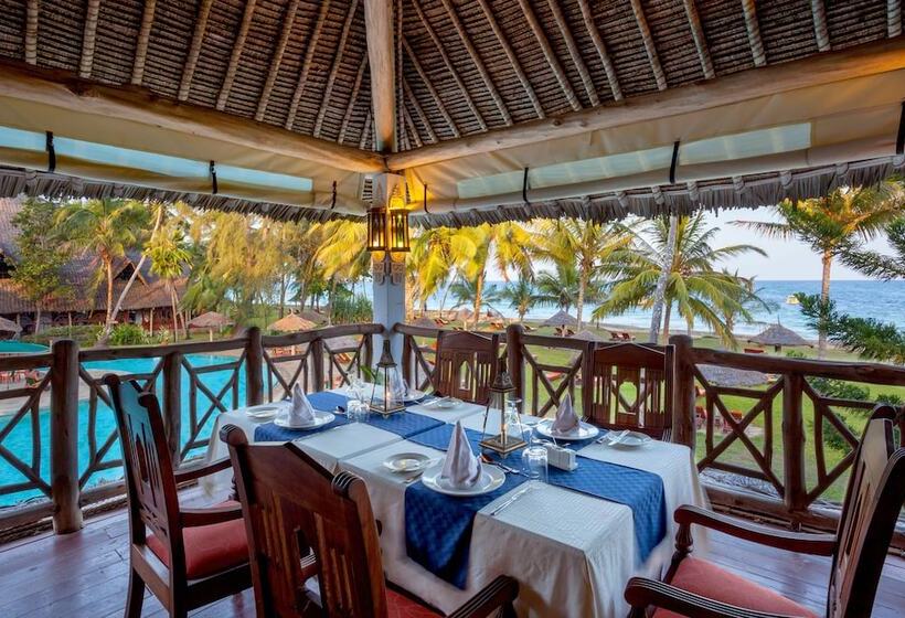 هتل Neptune Palm Beach Boutique Resort & Spa   All Inclusive