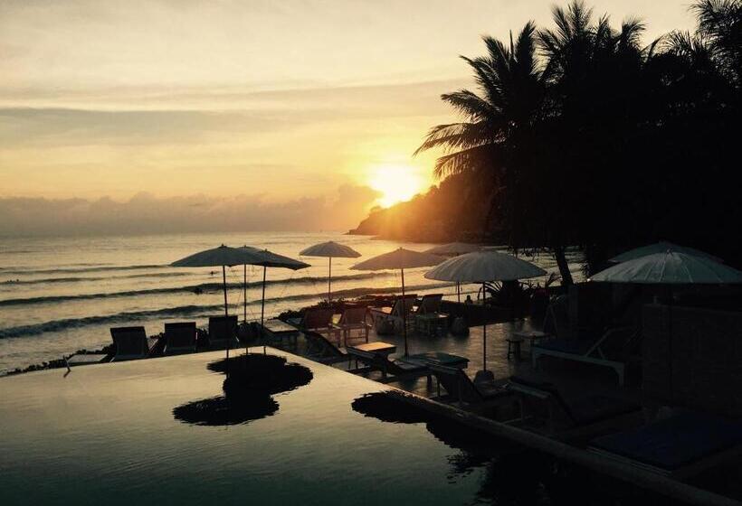 هتل Nern Chalet Beachfront