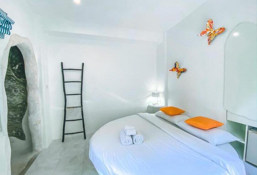 هتل Nern Chalet Beachfront