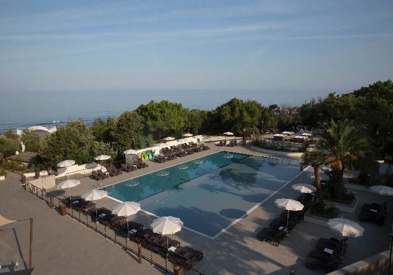 هتل Paradù Ecovillage &  Resort