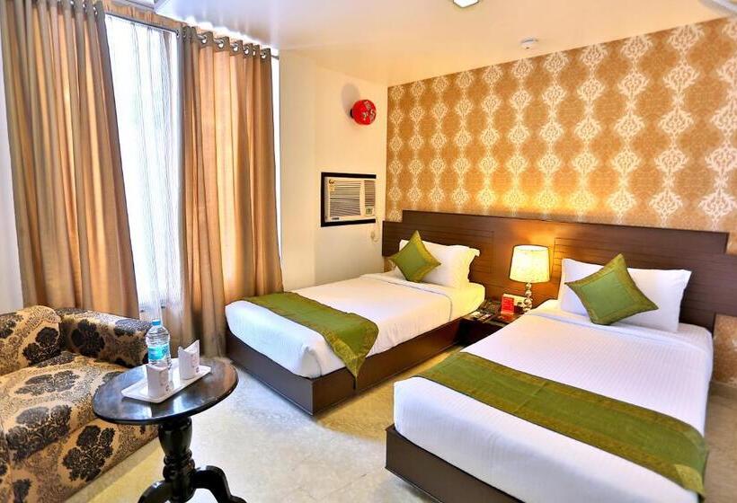 Fotos del hotel Raya Inn:  2