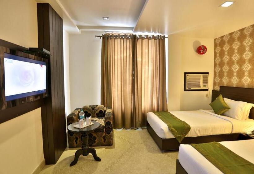 Fotos del hotel Raya Inn:  14